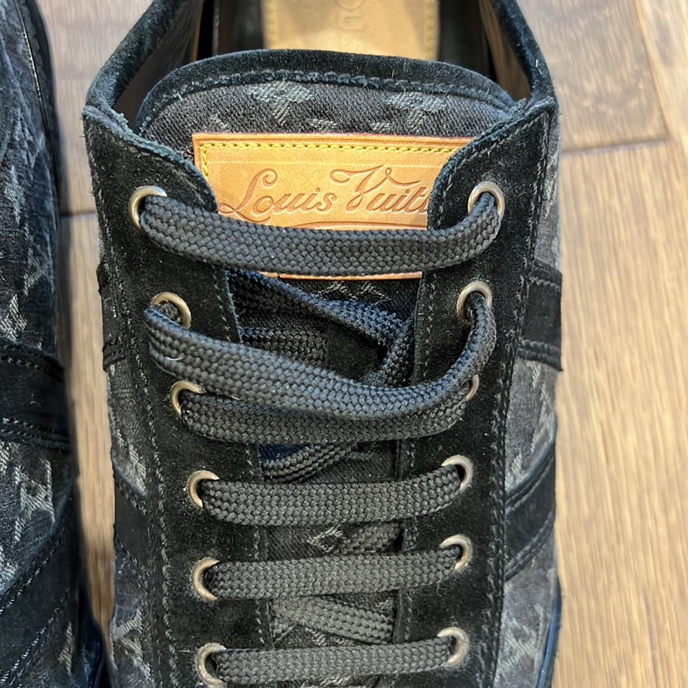 Men’s Louis Vuitton Black Sneakers - Picture 3 of 13